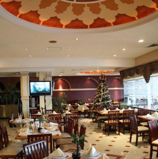 Grand Royal Tampico Hotel Restaurant photo